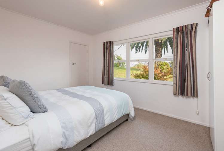 87 The Ridgeway Stoke_15