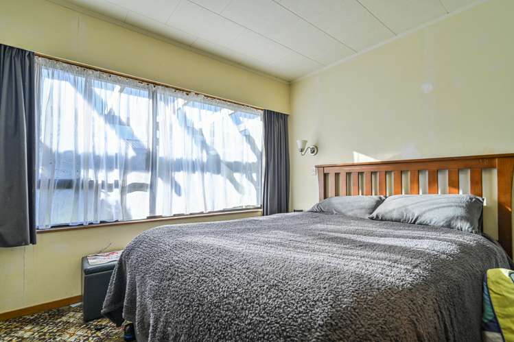 1422 Woodstock Avenue Mayfair_10