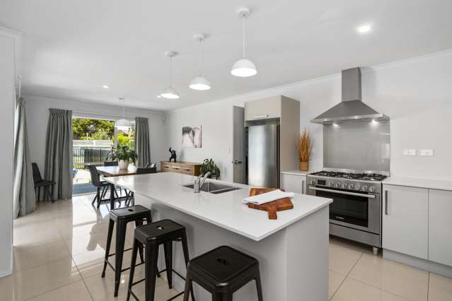 1 Benmore Crescent Pyes Pa_4