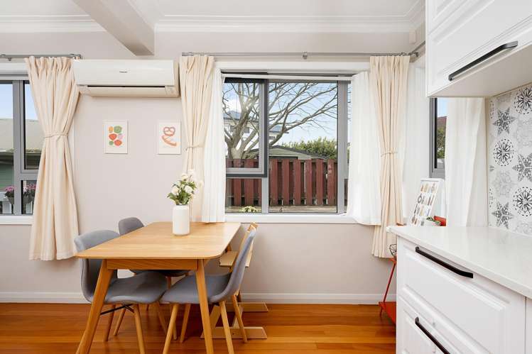 8A Gloria Avenue Te Atatu Peninsula_12