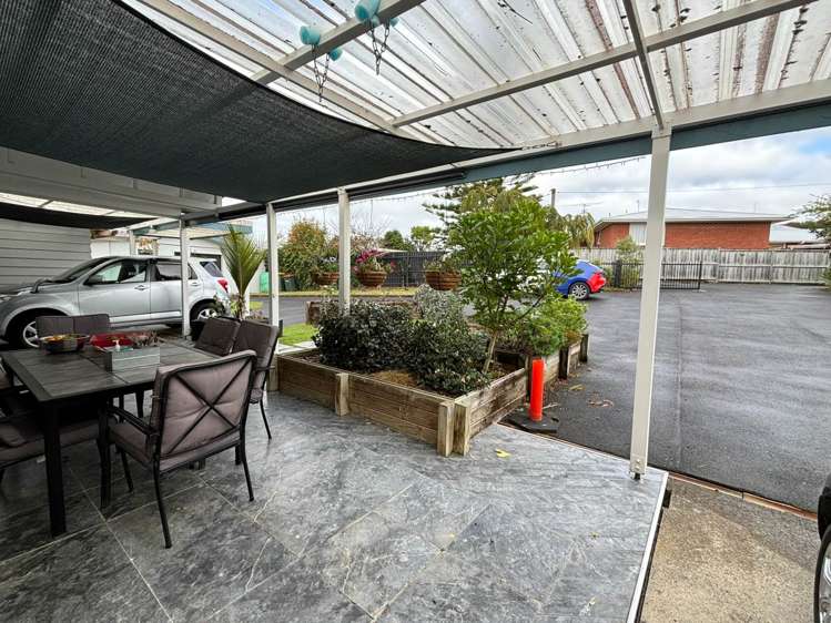 102a Titirangi Road New Lynn_34