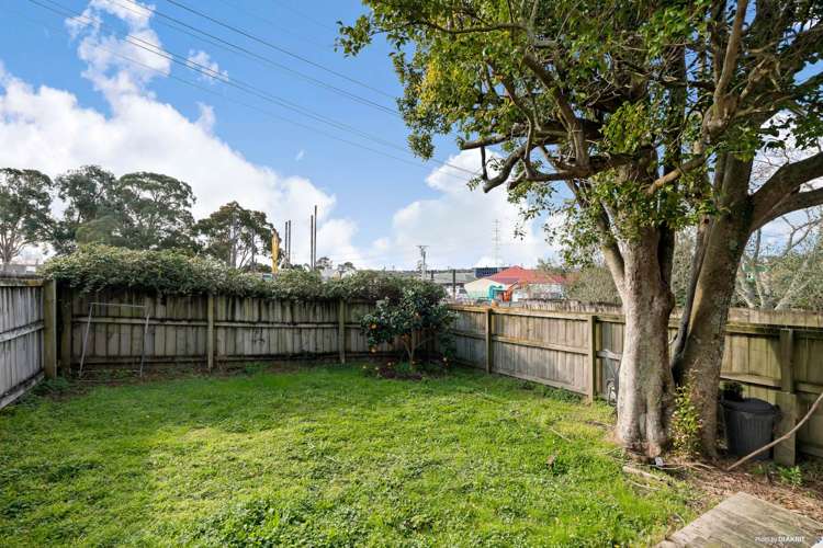39 Hill Crescent New Lynn_13