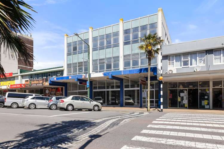 72-76 Queens Drive Hutt Central_19