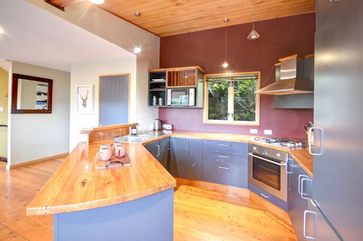 30 McIntosh Road 2492_2