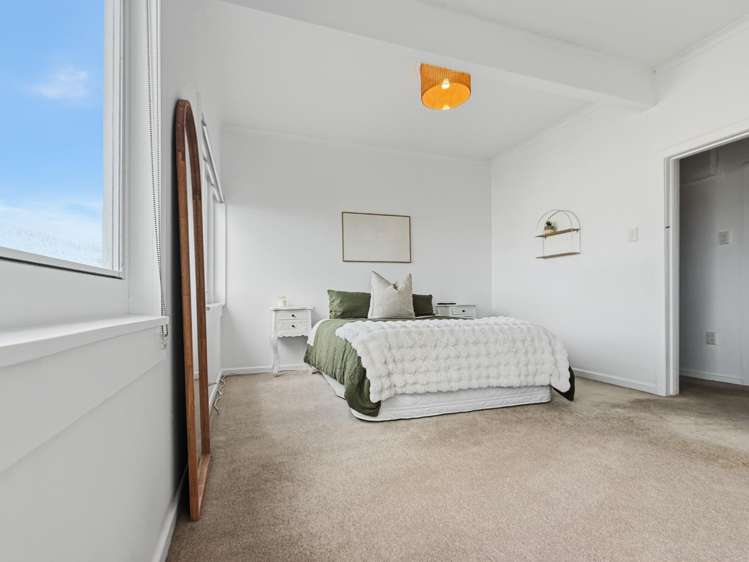5 Oliver Road 10782_5
