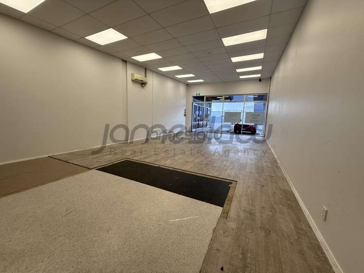 9B/219 Moore Street Howick_8