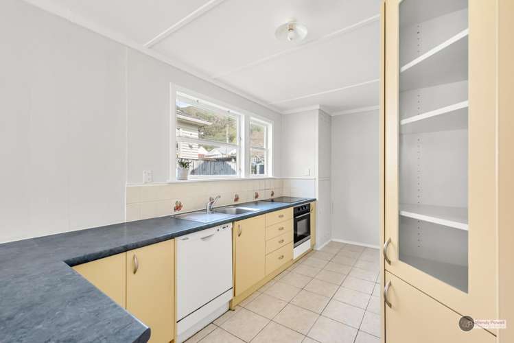 66 Wilkie Crescent Naenae_8