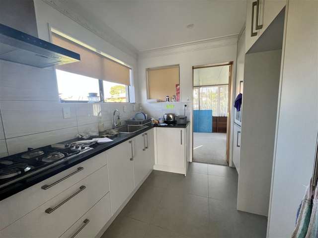 3 Faith Bullock Place New Lynn_3