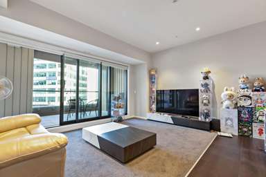 204/41 Beach Road_3