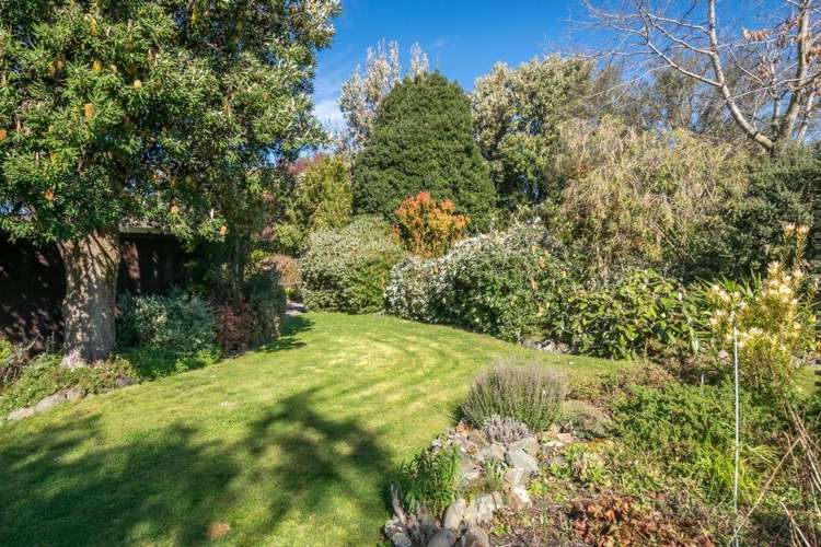 33 Neal Road Rarangi_17