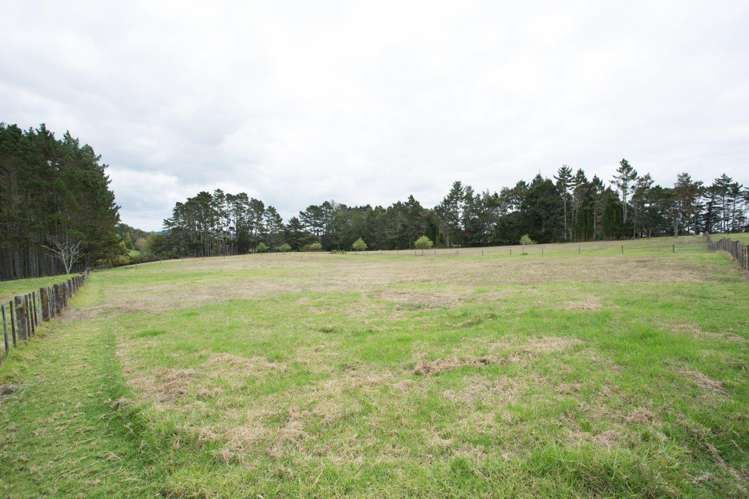 55 Nixon Road Taupaki_26