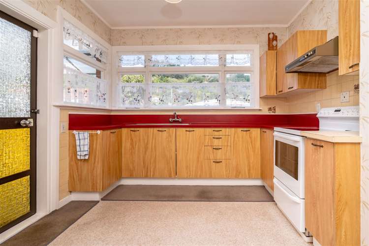 22 Ainslee Place North East Valley_9