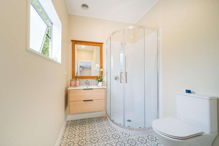 85 Shamrock Street Takaro_12