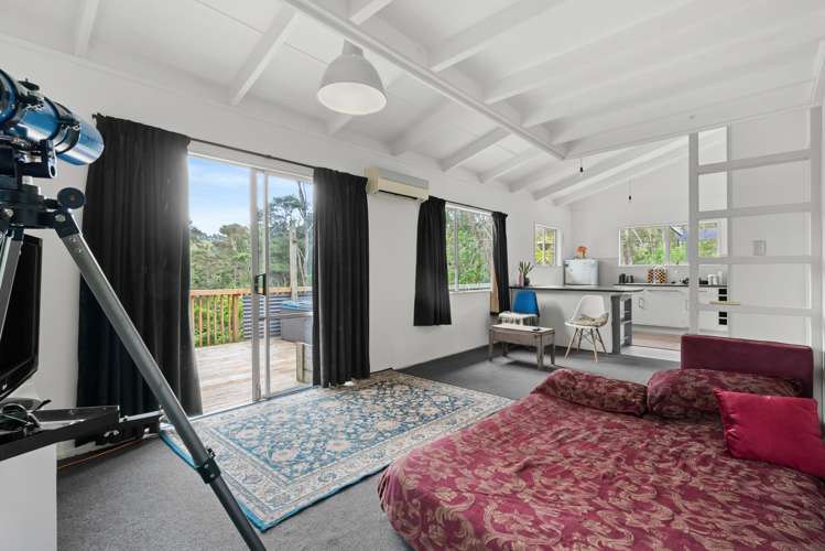 190A Howard Road Orere Point_12