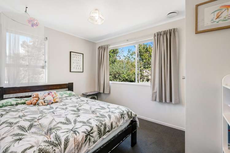 12 Airey Place Torbay_26