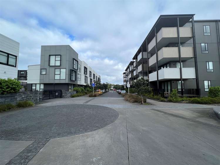 12 Kimiora Street Three Kings_19