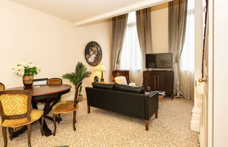 10/28 Cathedral Square Christchurch Central_5