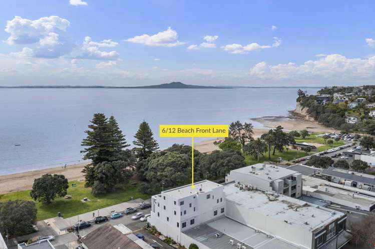 6/12 Beach Front Lane Browns Bay_16