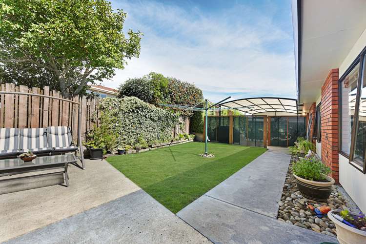 31 Aldinga Avenue Stoke_17