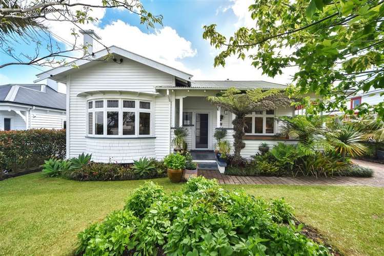 130 Calliope Road Stanley Point_3