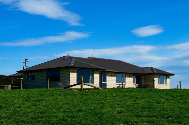 696 Jacks Hill Road Waimahaka_2