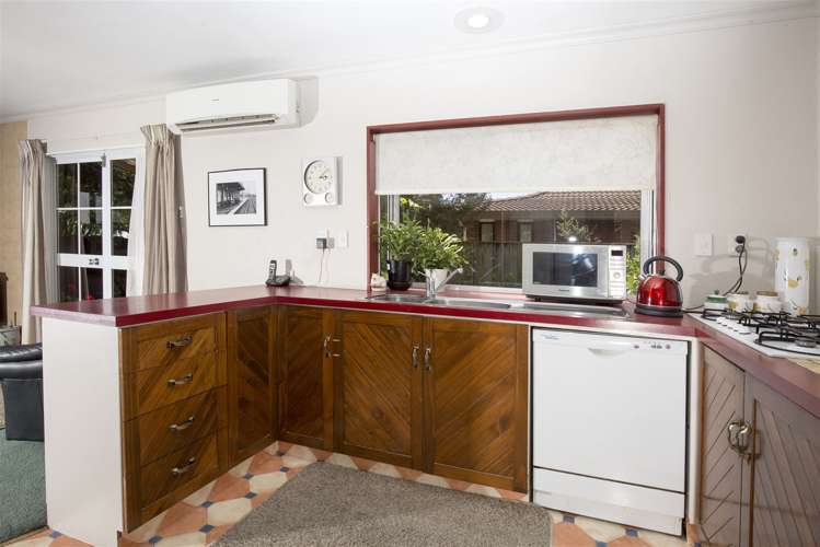 9 Newall Avenue Stoke_18