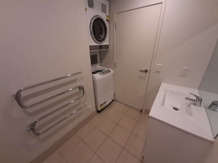 135/4 Dockside Lane Auckland Central_7