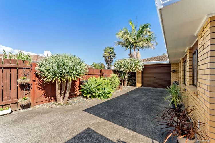 1/3 Annette Avenue Te Atatu South_16