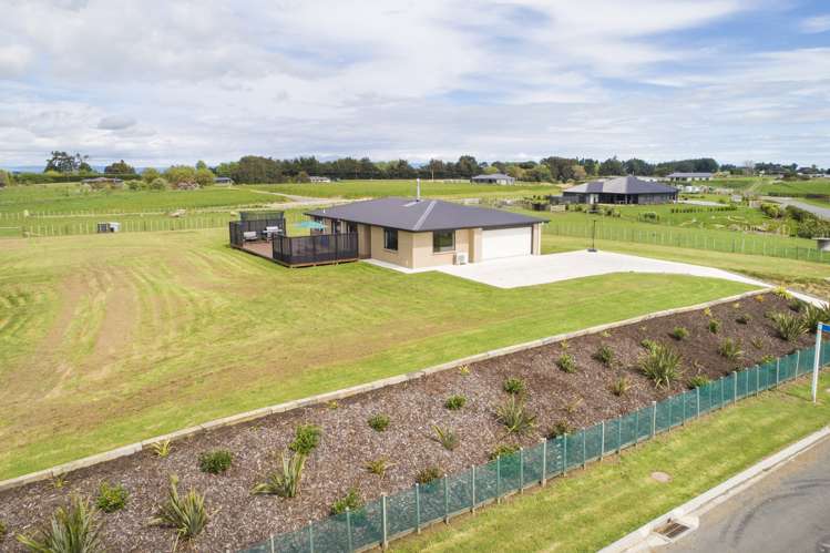 64 View Road Halcombe_25