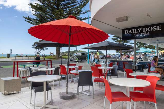 Shop Front Licence/2 Marine Parade Mt Maunganui_1