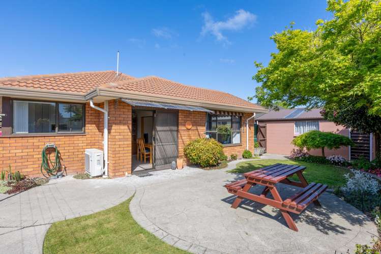 2/51 Solomon Avenue Redwood_10