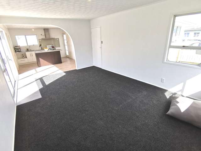 18 LEAVER PLACE Weymouth_4