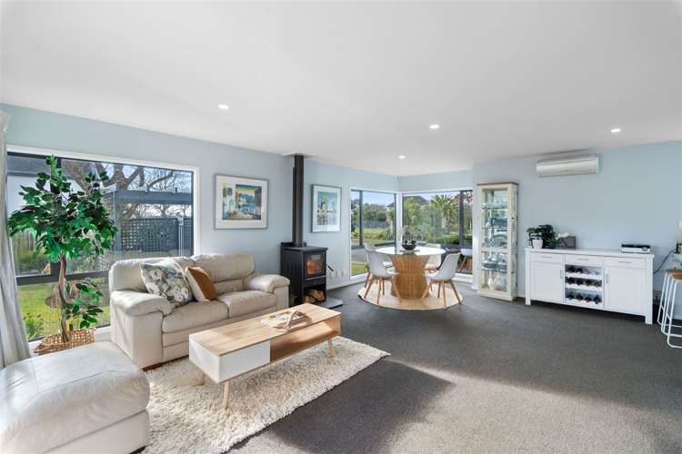 9 Travis Country Drive Burwood_5