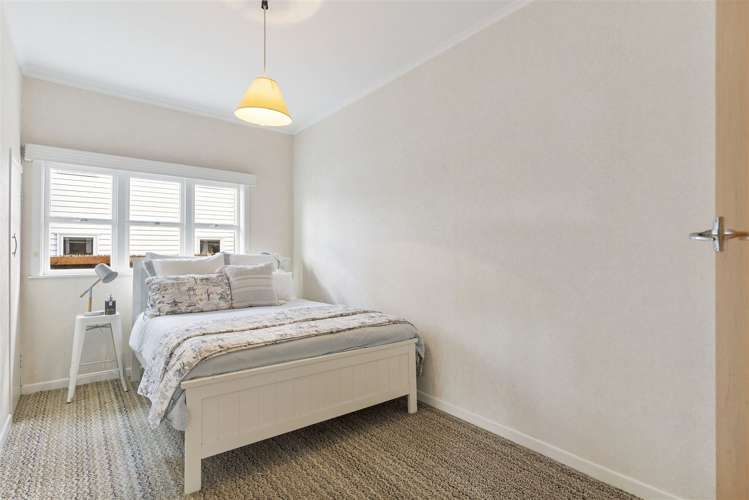 2 Preston Avenue Belmont_5