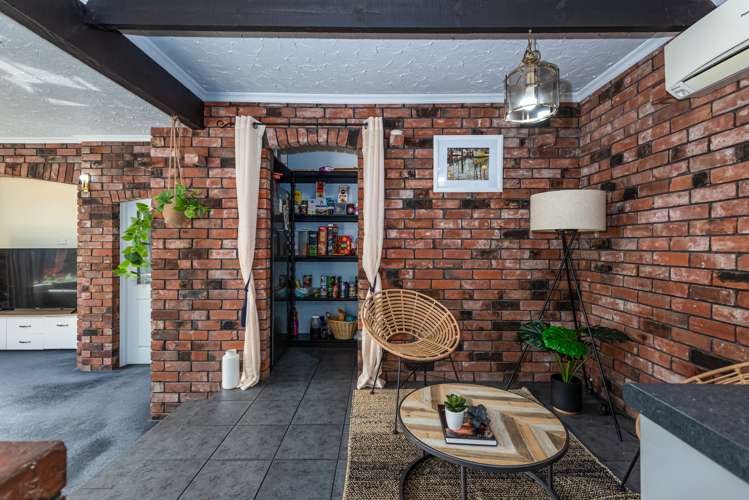 327 Avonhead Road Avonhead_8