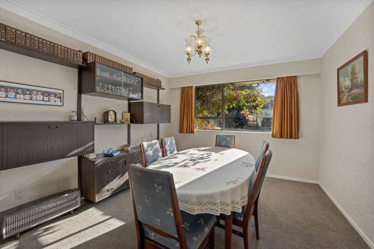 22 Mcenroe Grove Naenae_5