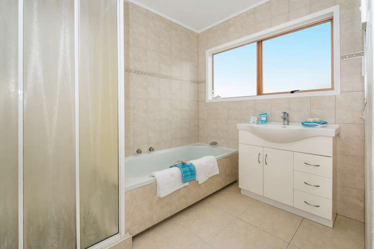 3/8 Hart Road Hauraki_17