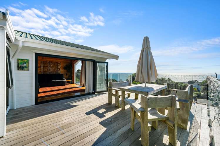 3 Edwin Mitchelson Road Muriwai Beach_33