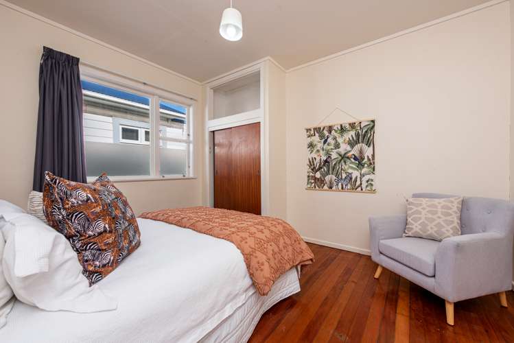 218 Coutts Street Rongotai_9