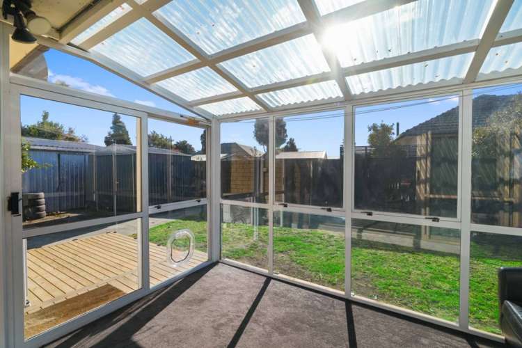 13 Kathleen Crescent Hornby_17