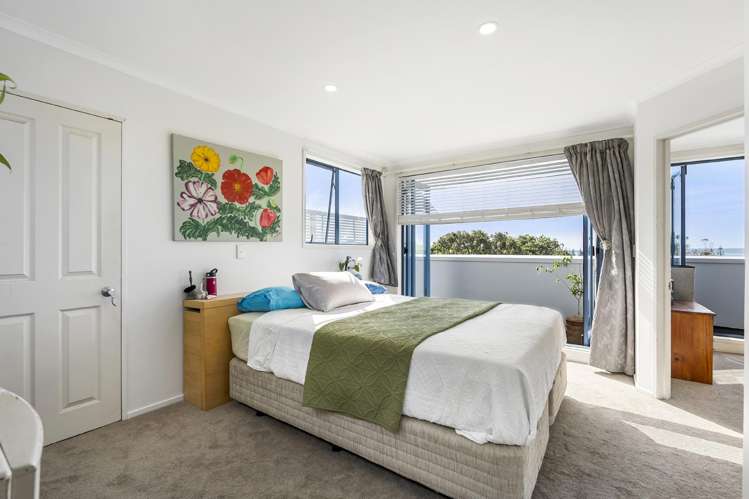 3/1013 Beach Road Torbay_14