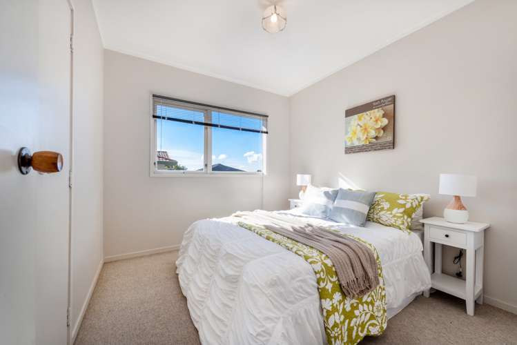 15a Riverview Road New Lynn_13