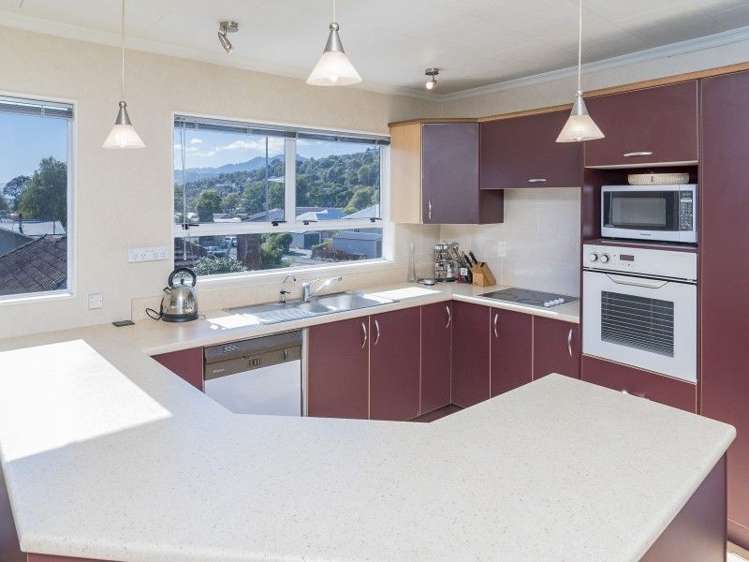 192 Saint Vincent Street Toi Toi_3