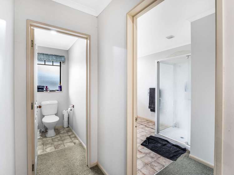 30 Strachan Way Highbury_12