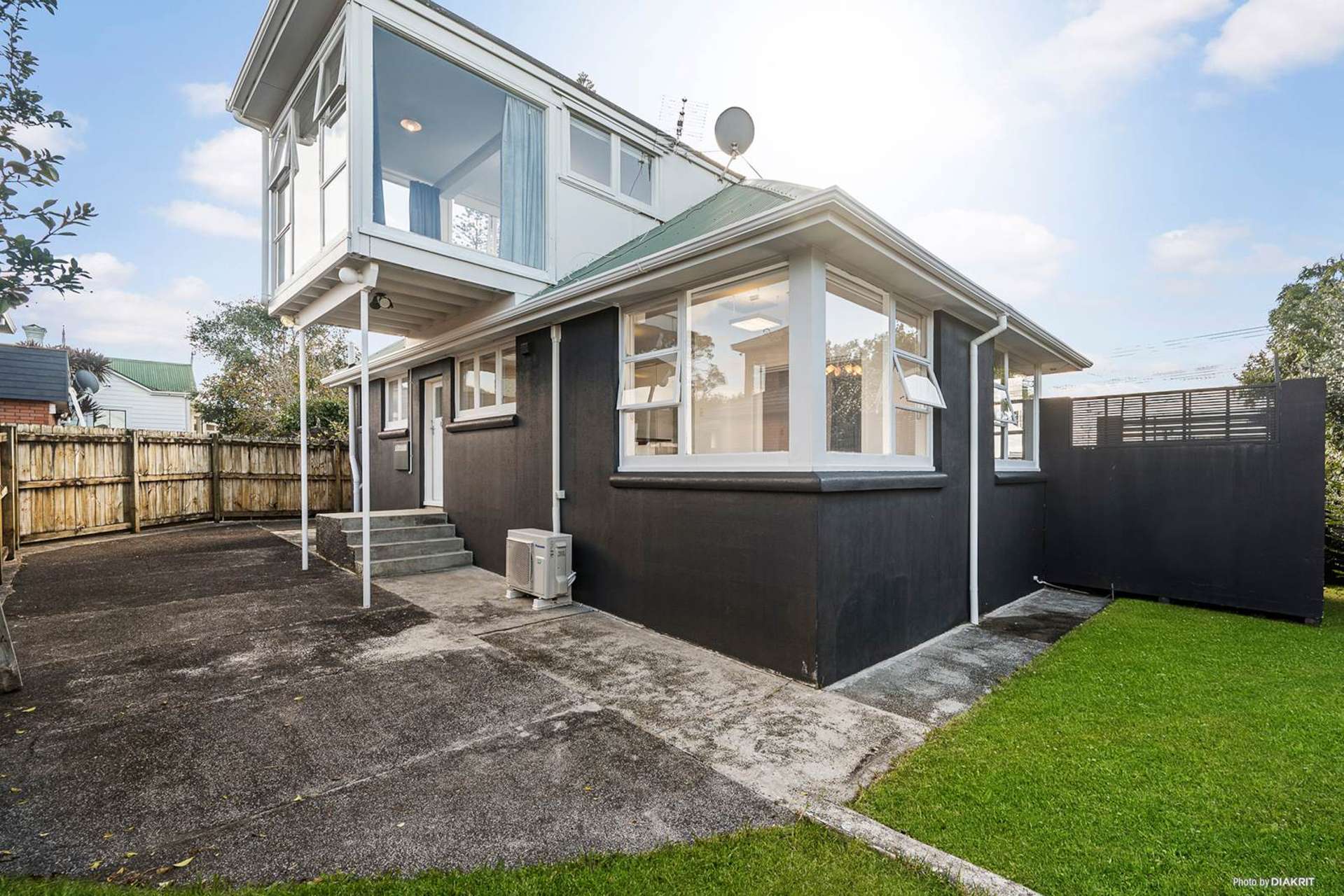 1/12 Raleigh Road Northcote_0