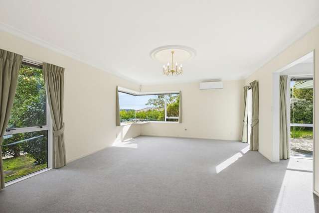 1 Tombane Terrace Papakowhai_4