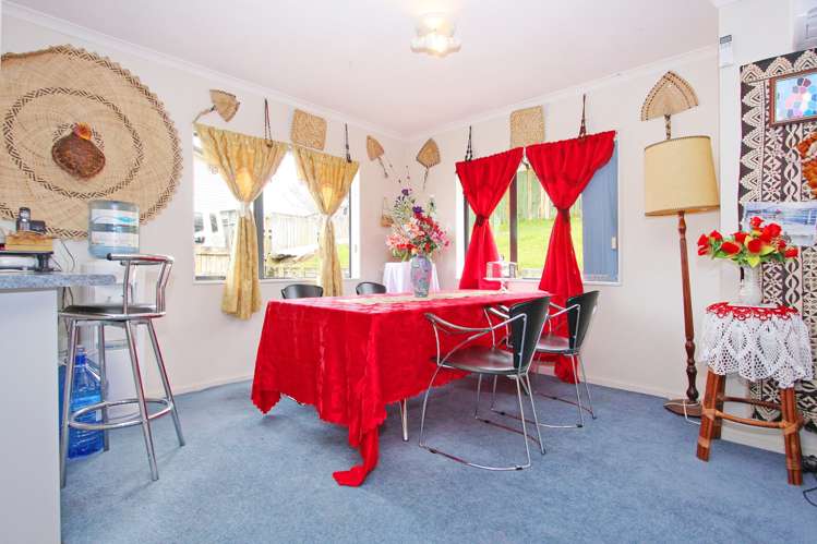 38 Robert Ross Place Clendon Park_3