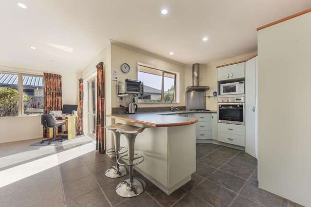 8 Otia Drive Richmond_4