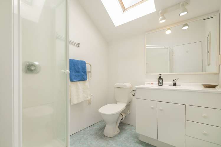 10 Ajax Head Pauanui_15