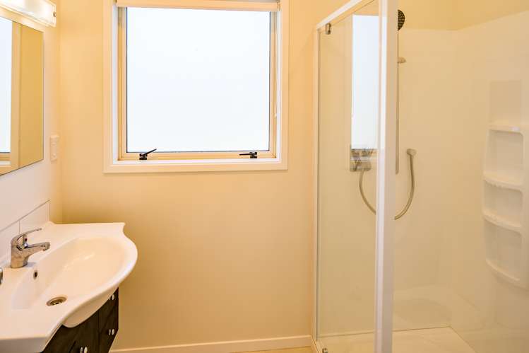 52 Seaview Road Paremata_18